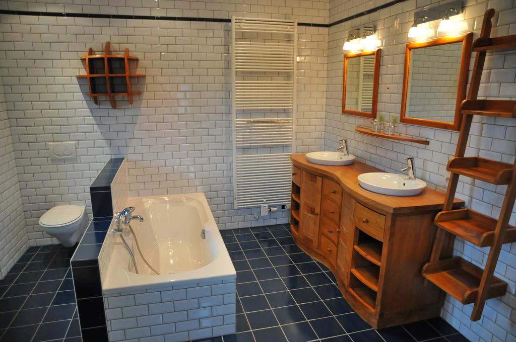 Chateau-Ferme De Pondrome Beauraing Bagian luar foto